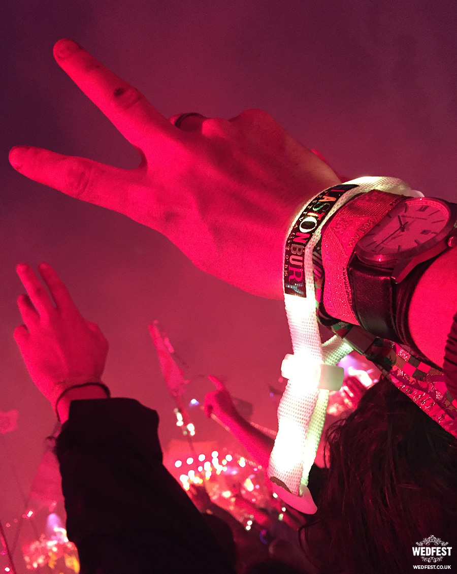 wedfest coldplay wristbands glastonbury