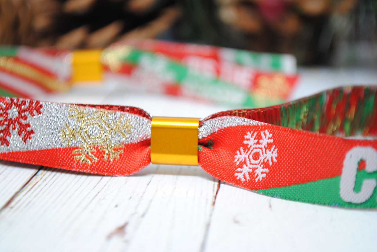 Christmas Favours favors Party Bag Fillers wristbands