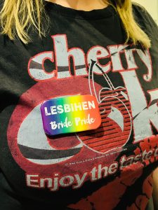 lesbihen lesbian hen party favours badges