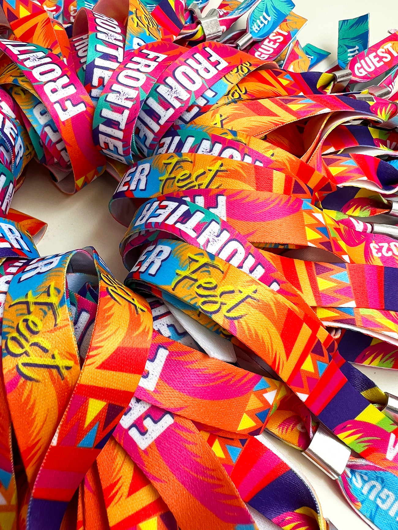 custom printed wristbands uk usa