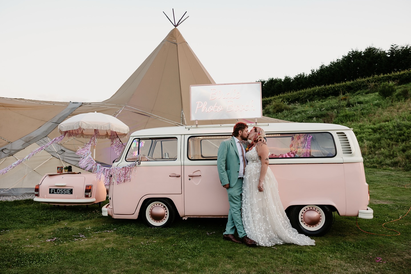 birdie photo booth vw van festival wedding
